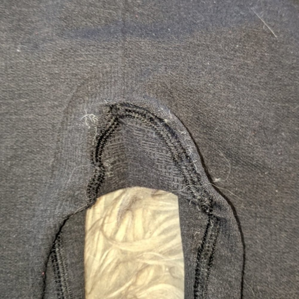 LULULEMON - Seamless Capris - Picture 2 of 9